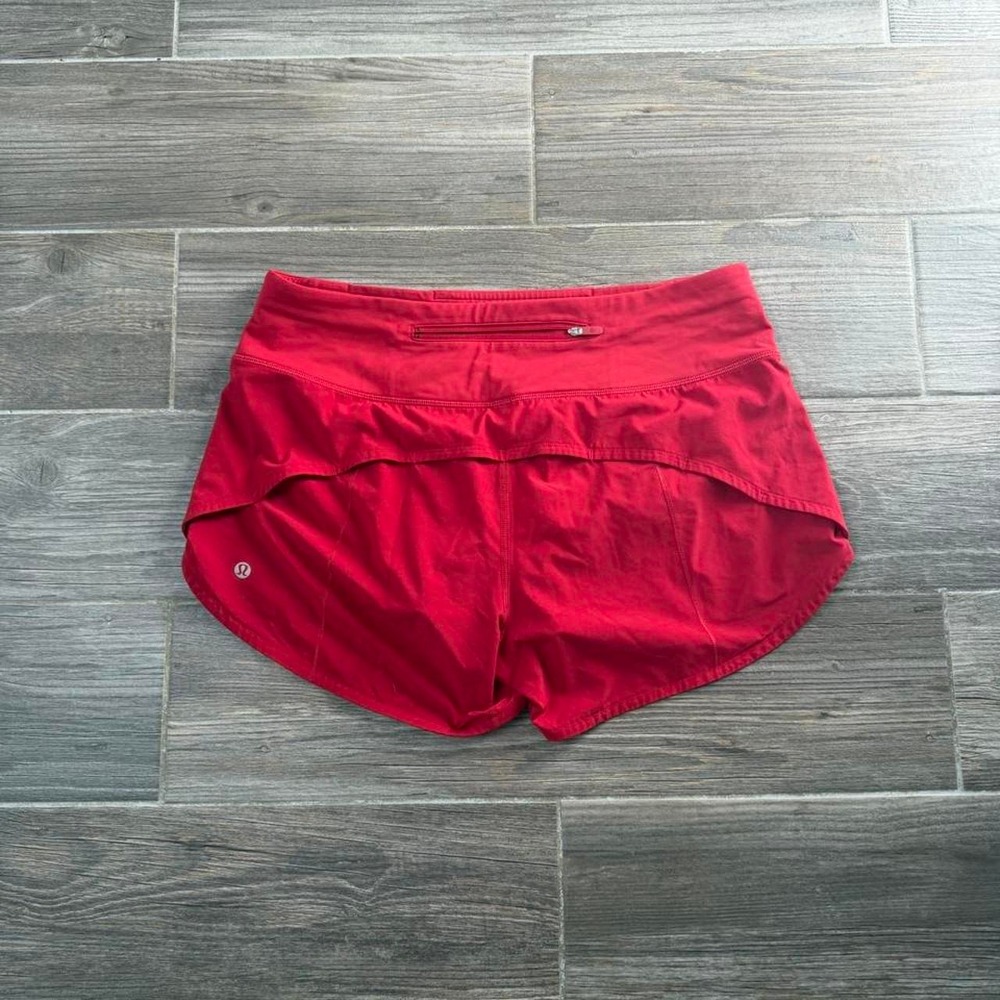 Lululemon hotty hot red shorts size 8